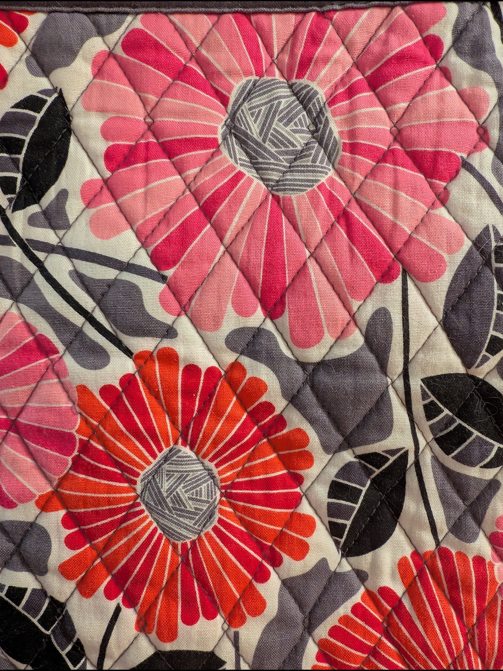Vera Bradley Hanging Organizer in RETIRED Cherry Blossom Pattern - Picture 4 of 8